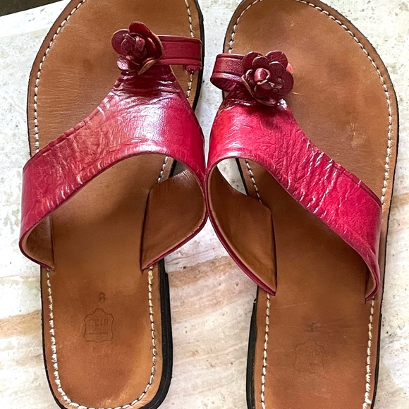 Moroccan Red Leather Thong Sandals - Picture 8 of 8